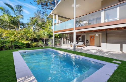 North Avoca House | LOLOMA | pool, wifi, sauna | Accom Holidays