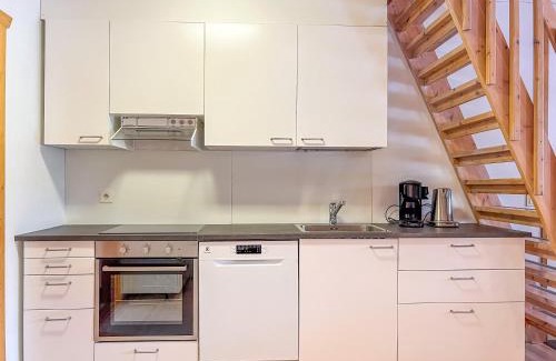 Rukatunturi Apartment | Lomakivakka - Roomy 2BD & loft by the lake, free wifi and sauna