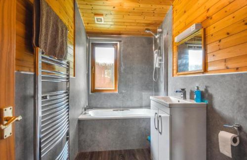 Rowardennan Ski Chalet | Lomond View Lodge