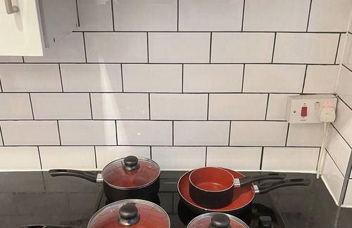 Haggerston Apartment | London Apartment - Sleeps 3-City Escape- Balcony