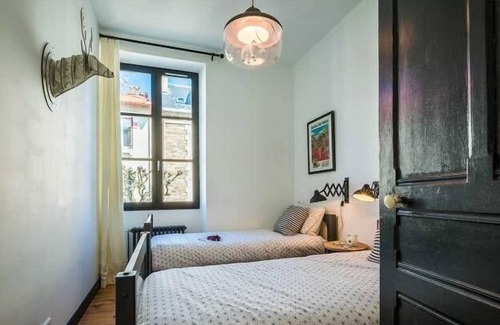 Biarritz Apartment | LONDON AVENUE KEYWEEK apartment Biarritz center with balcony and parking