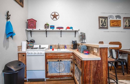 Bandera House | Lonesome Dove Guesthouse