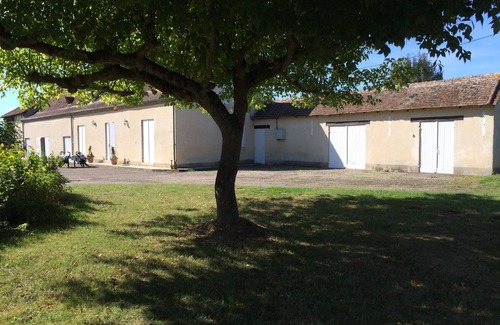 Saint-Pierre-d'Eyraud House | Longère perigourdine in quiet surroundings with swimming pool