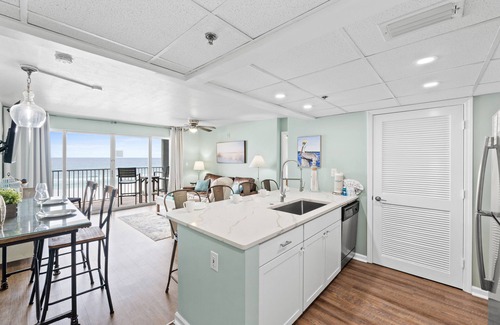 Long Beach Condo | Long Beach by Book That Condo