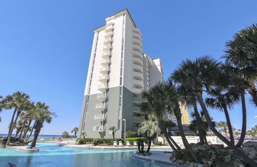 Long Beach Condo | Long Beach by Book That Condo
