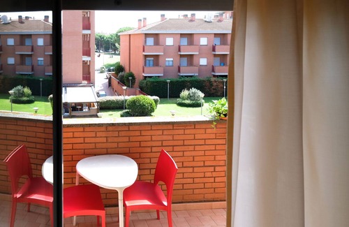 Zona XXX Castel Fusano Apartment | Long Stay Monthly Cheap Apartment with backyard garden