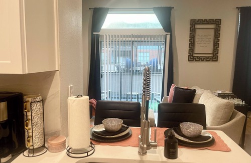 Deep Ellum Apartment | Long Term Medical Stays Welcome! Walk to BaylornFree Parking! Resort-style Pool