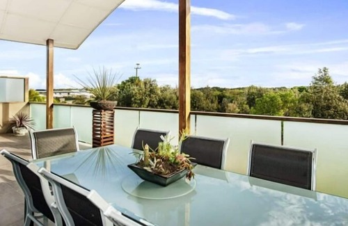 Kingscliff Apartment | Longboard Living in Casuarina