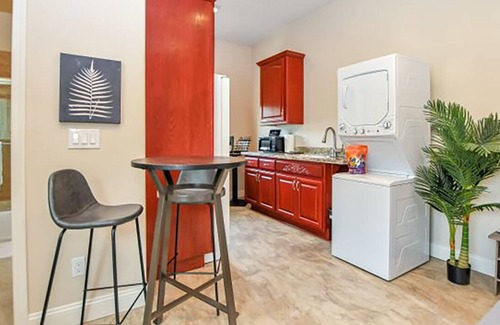 Pleasant Hill Apartment | Longer Stays 20 mins from Oakland & Berkeley & Vallejo
