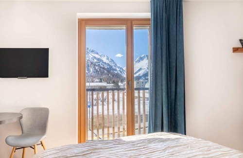 Maloja Bed & Breakfast | Longhin