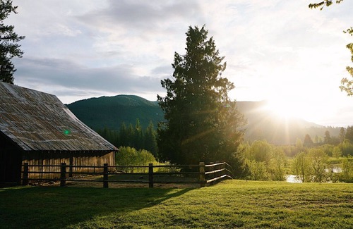 Sandpoint Cabin | Longhorn Cabin- Chapman Springs