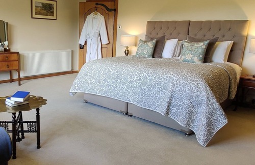 Bossington Bed & Breakfast | Longpool en-suite double room