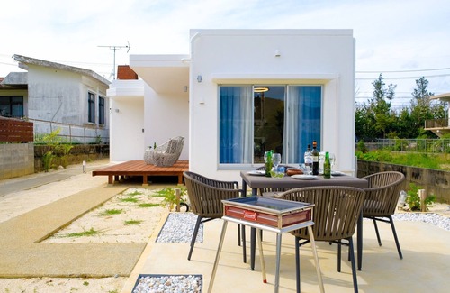 Tancha House | Longterm accommodation is welcome 1 minute walk /Kunigami-gun Okinawa