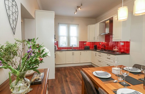 Kirkby Lonsdale Cottage | LONSDALE COTTAGE, family friendly, with open fire in Kirkby Lonsdale