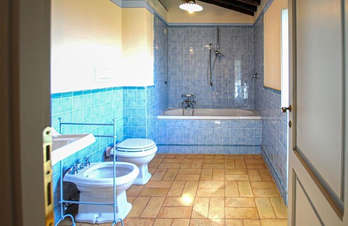 Pistoia House | Look forward to a wonderful vacation in this appealing vacation home with a great landscape panorama