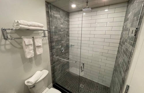 Grand Bend Apartment | Looking for the best weekend? 5 min to THE Grand bend beach! Family and couples!