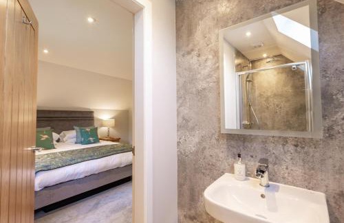 Newton Stewart Ski Chalet | Lord Galloway 38 with Hot Tub