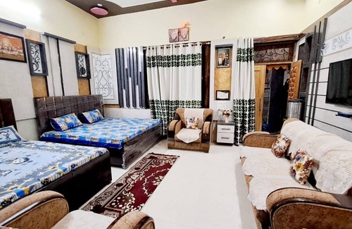 Mathura Hotel | Lord Krishna Home Stay Mathura