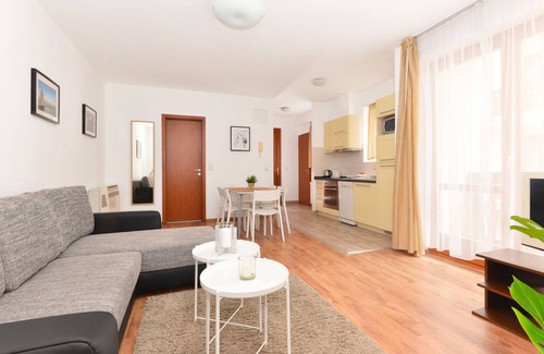 Terezvaros Apartment | Lord Residence
