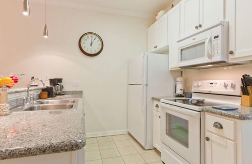 South Padre Island Condo | Los Cabos III Condominiums by Cheap Getaway