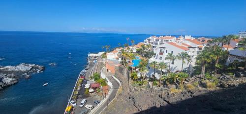 Puerto de Santiago Apartment | Los Gigantes,luxury aircon, views and pools
