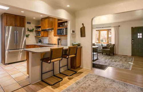 Alamedan Valley House | Los Ranchos Adobe Home