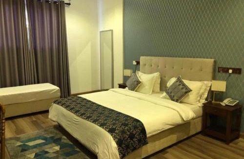 Madurawala Hotel | Lotus Grand View Hotel