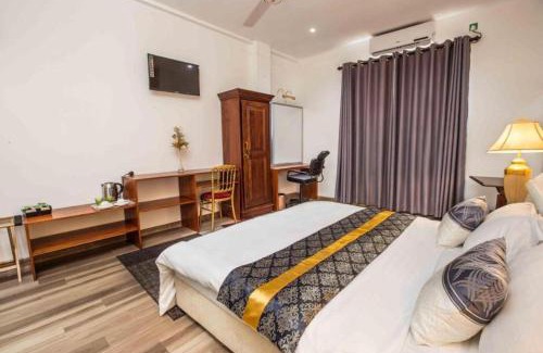 Madurawala Hotel | Lotus Grand View Hotel
