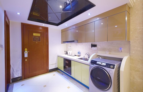 Yuexiu Apartment | Louidon Mega Apartment of Kam Rueng Plaza/Sunshine