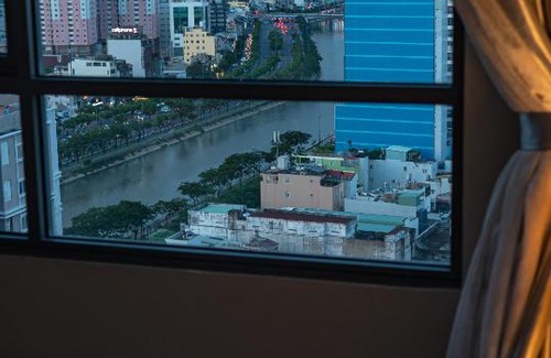 District 4 Apartment | Louisa The Gold View Apartment