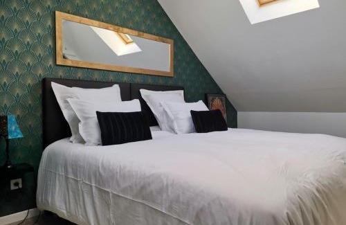 Sainte-Genevieve Bed & Breakfast | Love Room Lili Bulle