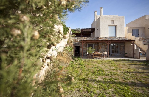 Kea House | Lovebirds Nest - A Petite Lodge Enjoying Garden And Sea Views