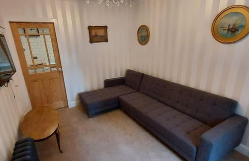 Largs Apartment | Lovely 1 Bed house in Largs, North Ayrshire