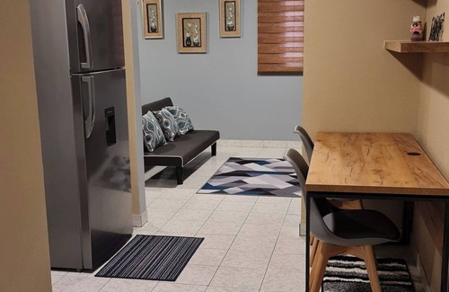 Eastwood Park Condo | Lovely 1-bedroom condo in centrally located area