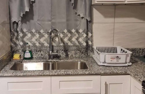 Eastwood Park Condo | Lovely 1-bedroom condo in centrally located area