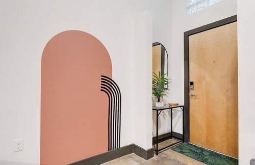 Monroe Ward Apartment | Lovely 1-Bedroom Loft with Free Parking and Wifi