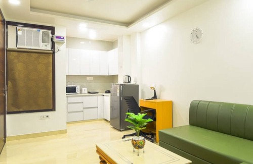 Gurugram Apartment | Lovely 1 bhk Serviced Apartment With Balcony