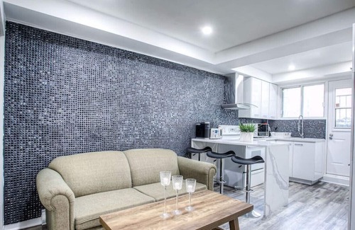 Mercier-Hochelaga-Maisonneuve Condo | Lovely 1BR condo with Parking