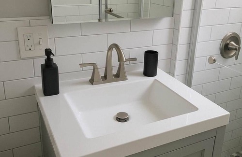 Evanston Apartment | Lovely 1BR in Evanston w/Laundry
