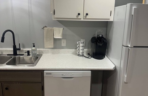 Thief River Falls Apartment | Lovely 2-bedroom apartment with AC in Thief River Falls overlooking the river.