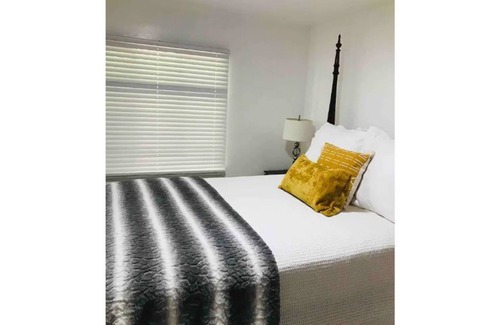 Upper Telegraph Apartment | Lovely 2 bedroom apartment… home away from home 🏠