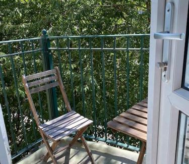 Bishop's Apartment | Lovely 2 bedroom flat in greater london