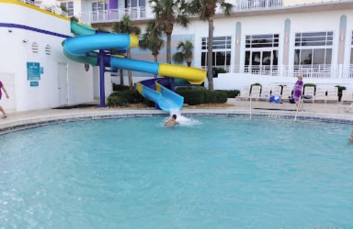 Daytona Beach Villa | Lovely 2 bedroom condo on the beach