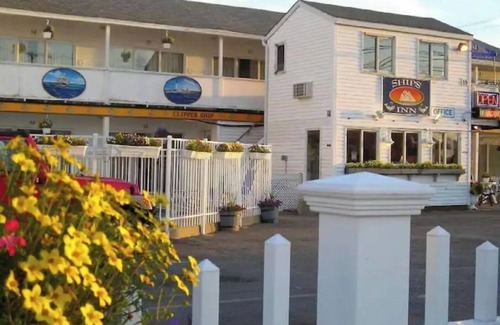 Hampton Apartment | lovely 2-bedrooms with pool #1