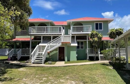 Placencia Apartment | Lovely 2b 1bath unit; beach view