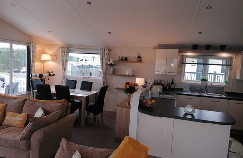 Eyemouth Cabin | Lovely 3-Bed Lodge in Eyemouth with stunning views