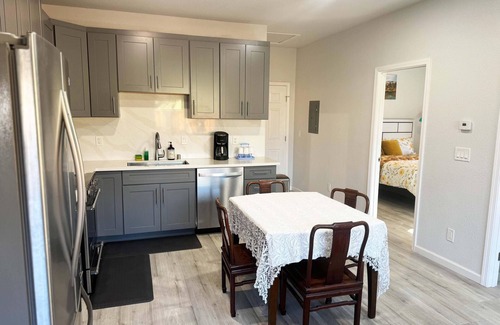 Union City Apartment | Lovely 3-bedroom apartment with AC and WiFi in Union City
