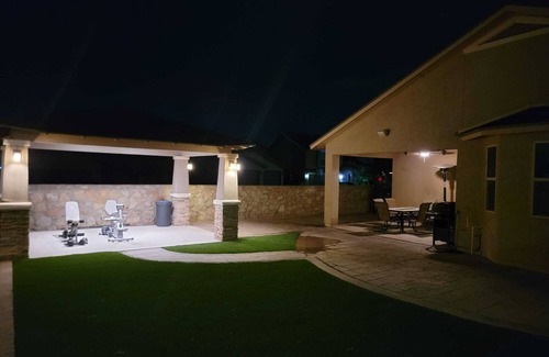 Biggs Field House | Lovely 3-bedroom house in El Paso with AC and WiFi