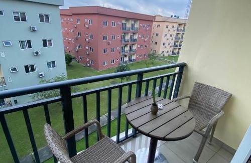 Port Harcourt Apartment | Lovely 3 bedroom serviced apartment at Golf Estate