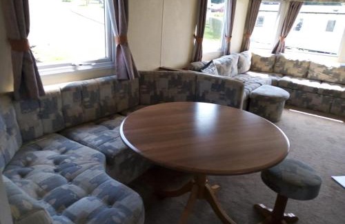 Kessingland Other | Lovely 4 Berth Caravan With Decking To The Side At Kessingland Beach Ref 90039Bc